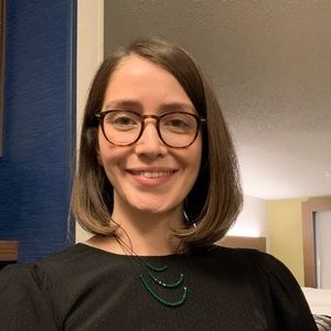 Meet your Posher, Elif